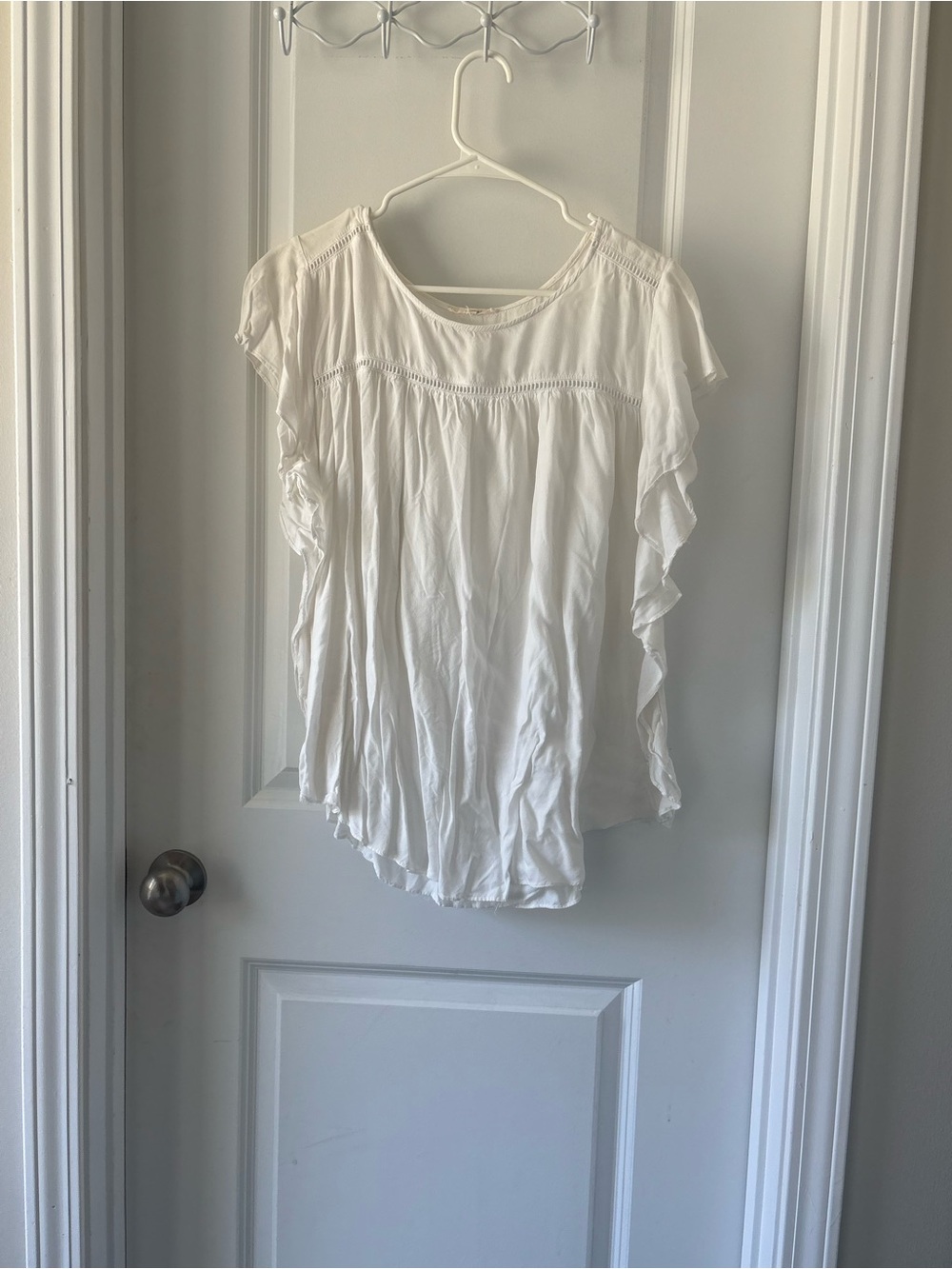easel White Ruffle Sleeve Peasant Blouse
